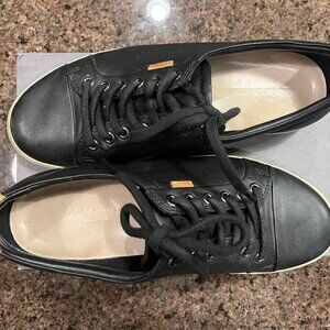 Ecco Womens leather tennis shoes